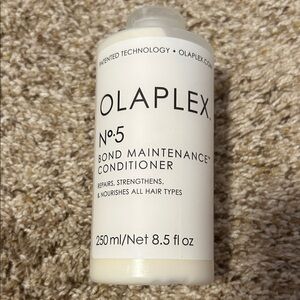 OLAPLEX No.5 Bond Maintenance Conditioner - White